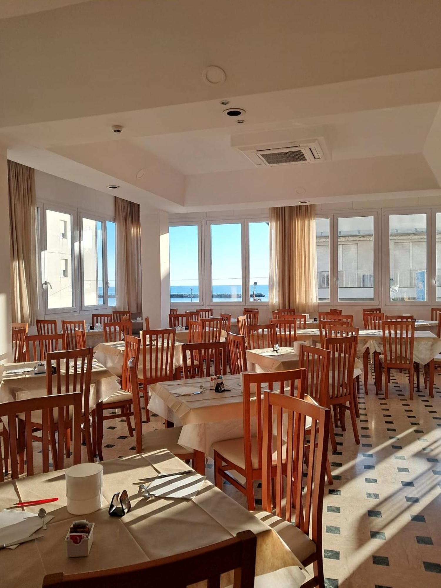Hotel Barca D'Oro Bellaria-Igea Marina Esterno foto